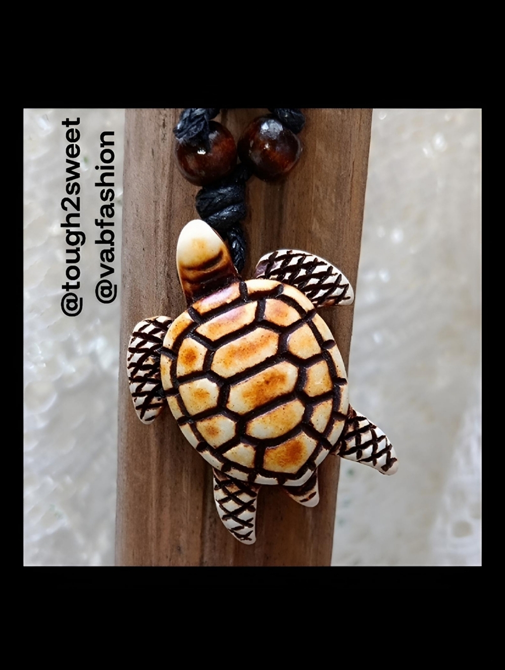 🆕️ARTISAN BOHO RESIN CARVED TURTLE PENDANT  NECKLACE/GIFT BOXED (C)